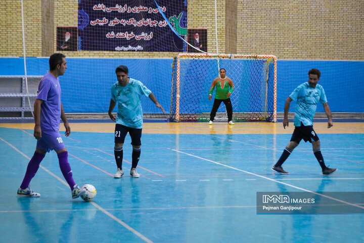 آیین تجلیل از مقام‌آوران فوتسال کارکنان شهرداری اصفهان