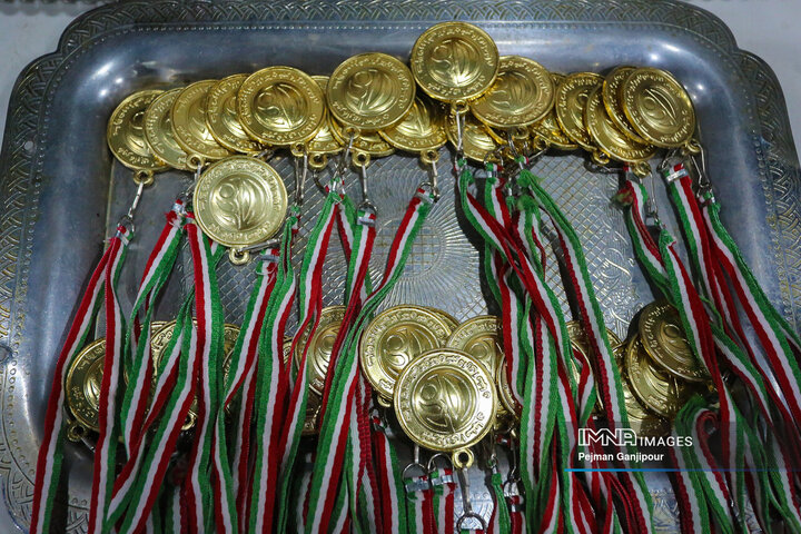 آیین تجلیل از مقام‌آوران فوتسال کارکنان شهرداری اصفهان