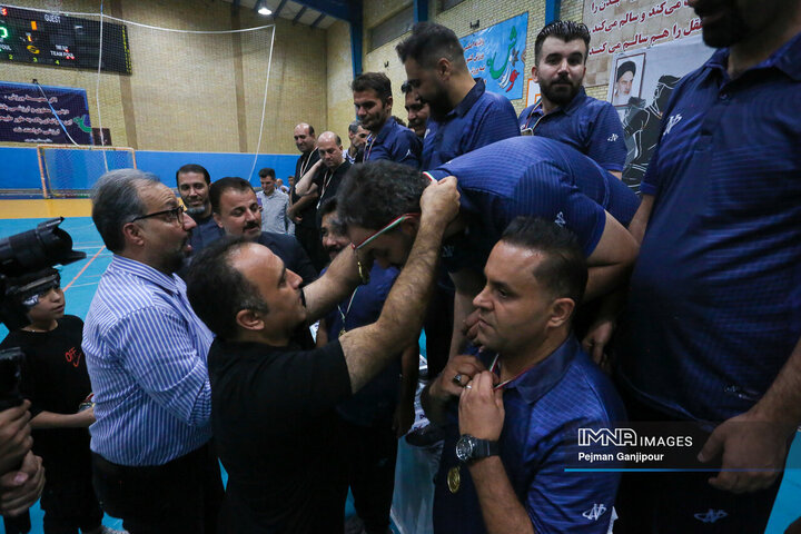 آیین تجلیل از مقام‌آوران فوتسال کارکنان شهرداری اصفهان