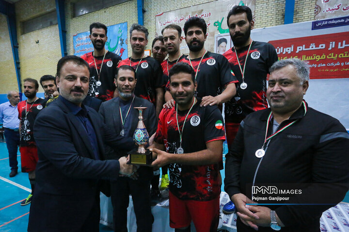 آیین تجلیل از مقام‌آوران فوتسال کارکنان شهرداری اصفهان