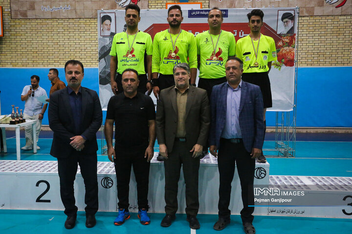 آیین تجلیل از مقام‌آوران فوتسال کارکنان شهرداری اصفهان