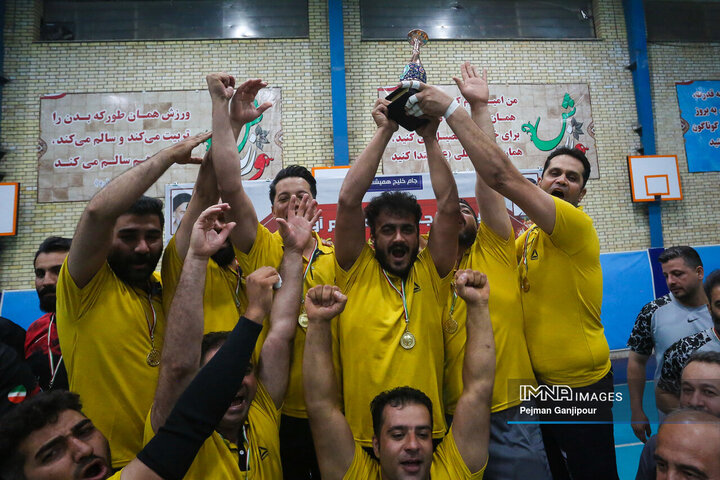 آیین تجلیل از مقام‌آوران فوتسال کارکنان شهرداری اصفهان