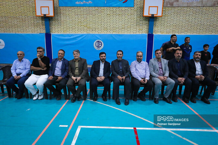 آیین تجلیل از مقام‌آوران فوتسال کارکنان شهرداری اصفهان