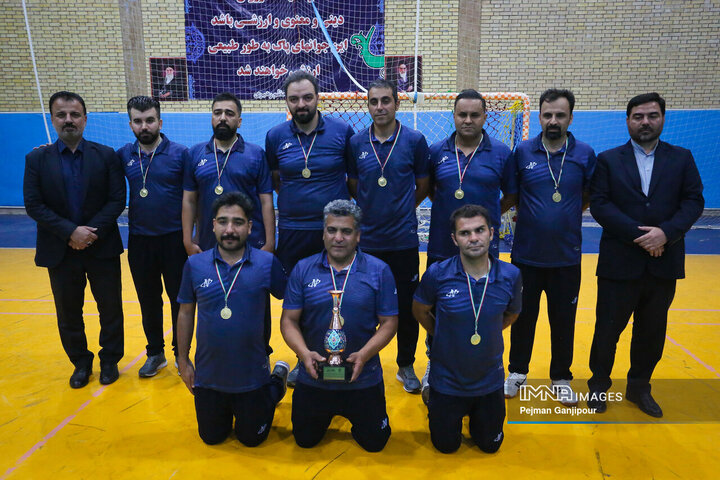 آیین تجلیل از مقام‌آوران فوتسال کارکنان شهرداری اصفهان