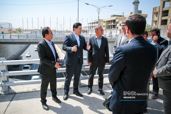 بازدید مدیران شهری اراک از پروژه‌های حمل‌ونقل و ترافیک اصفهان