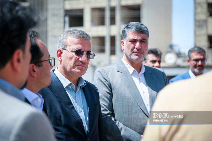 بازدید مدیران شهری اراک از پروژه‌های حمل‌ونقل و ترافیک اصفهان