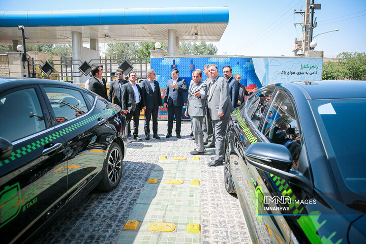 بازدید مدیران شهری اراک از پروژه‌های حمل‌ونقل و ترافیک اصفهان