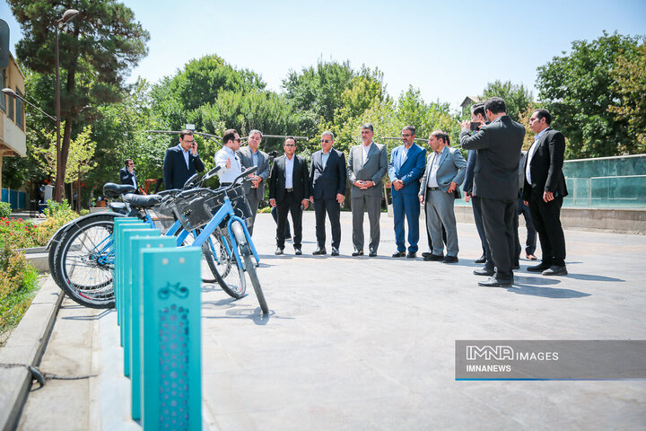 بازدید مدیران شهری اراک از پروژه‌های حمل‌ونقل و ترافیک اصفهان