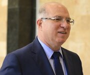 وزیر کار لبنان: از دولت استعفا نداده‌ایم/ خروج ما اعتراض به طرح «انحصار سلاح» بود