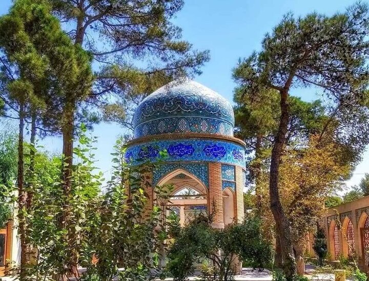 تکیه‌گرد فرصتی برای سفر در لایه‌های پیدا و پنهان تکایای تخت فولاد است