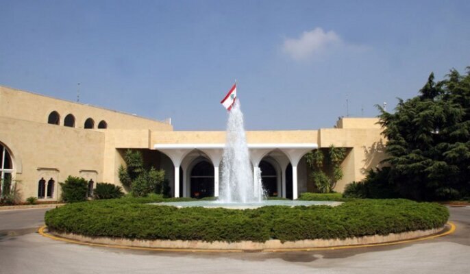 نشست کابینه دولت لبنان درباره سلاح مقاومت / وزرای حزب‌الله و امل جلسه را ترک کردند