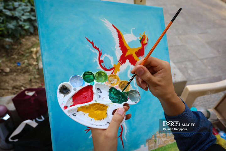 رویداد «رنگ شهر زندگی» در گذر چهارباغ