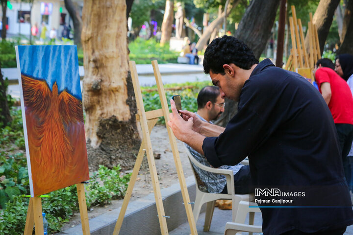 رویداد «رنگ شهر زندگی» در گذر چهارباغ
