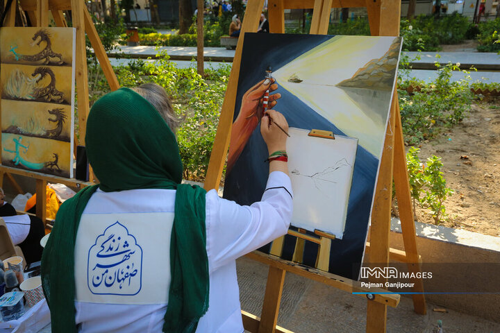 رویداد «رنگ شهر زندگی» در گذر چهارباغ