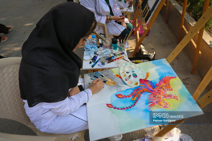 رویداد «رنگ شهر زندگی» در گذر چهارباغ