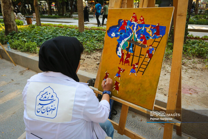 رویداد «رنگ شهر زندگی» در گذر چهارباغ