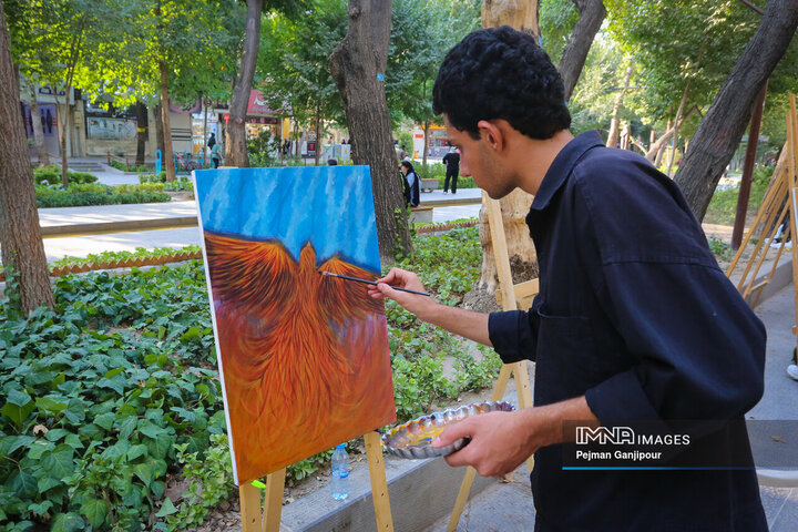 رویداد «رنگ شهر زندگی» در گذر چهارباغ