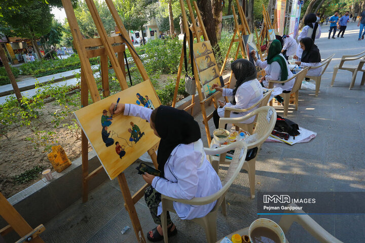 رویداد «رنگ شهر زندگی» در گذر چهارباغ