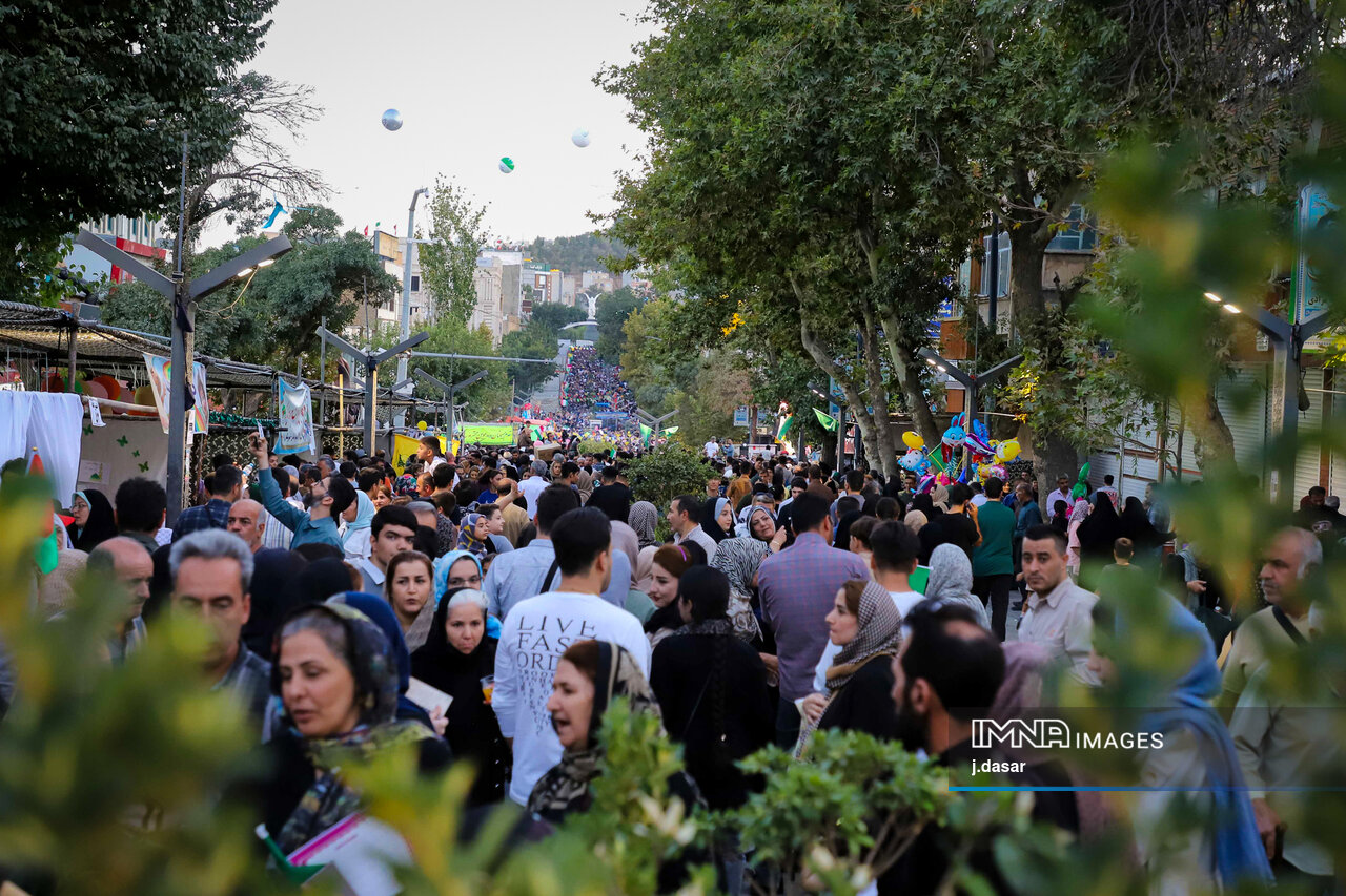 هفته وحدت؛ همنوایی مذاهب در جشن میلاد پیامبر مهر