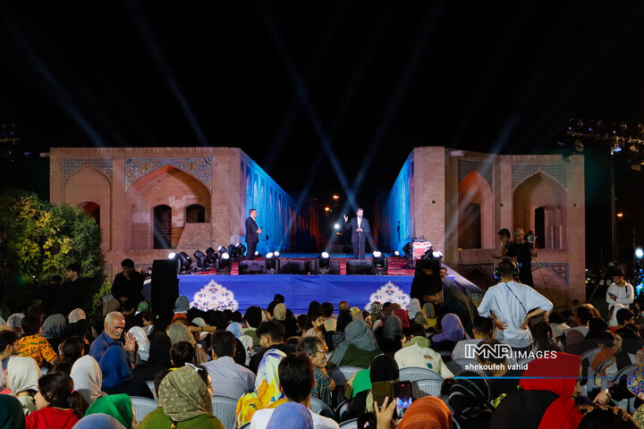 محمد اصفهانی امشب در برنامه امت ماه