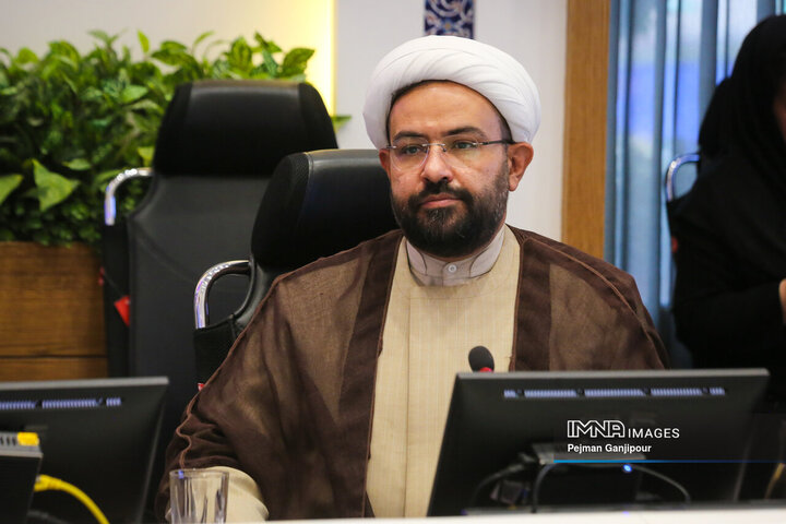 پروژه‌هایی که مدیریت شهری متولی آن‌ها است، نباید با مشکلات ایمنی و سندی رها شود