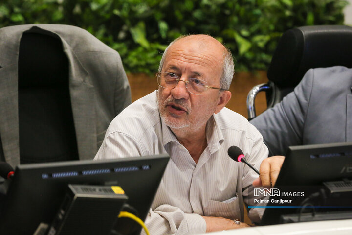 مدیریت شهر و استان، طرح توسعه مقبره سلمان فارسی را آماده کنند