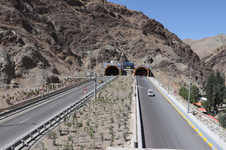 باند شرقی منطقه ۲ آزادراه تهران–شمال؛ شاهکار مهندسی با ۱۶ تونل و ۱۲ پل