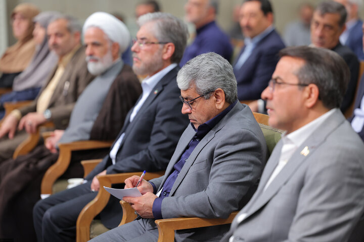 دیدار رئیس‌جمهور و اعضای هیئت دولت با رهبر انقلاب