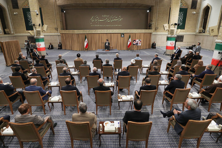 دیدار رئیس‌جمهور و اعضای هیئت دولت با رهبر انقلاب