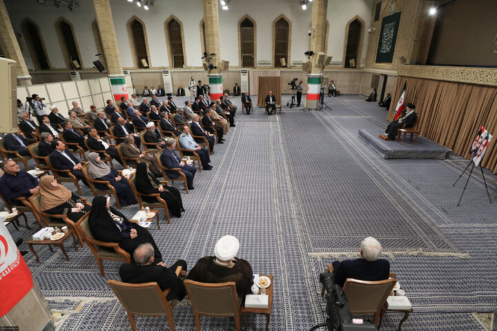 دیدار رئیس‌جمهور و اعضای هیئت دولت با رهبر انقلاب