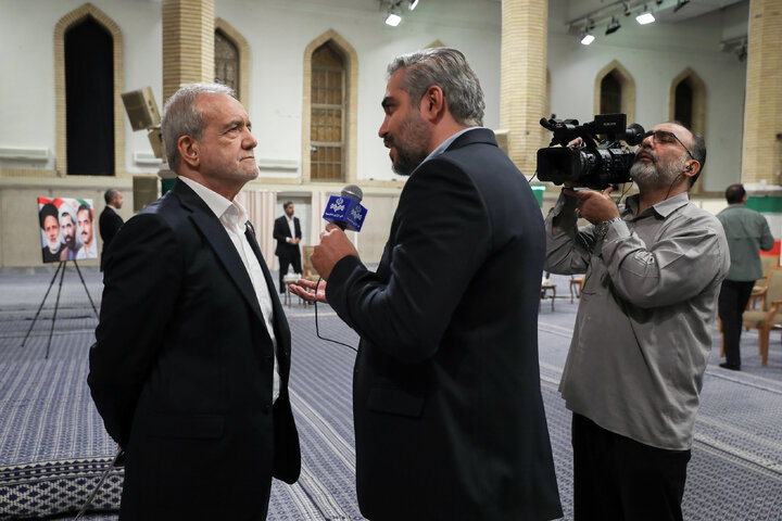 دیدار رئیس‌جمهور و اعضای هیئت دولت با رهبر انقلاب