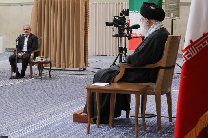 دیدار رئیس‌جمهور و اعضای هیئت دولت با رهبر انقلاب