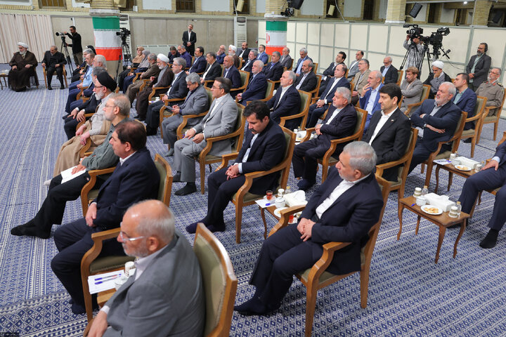 دیدار رئیس‌جمهور و اعضای هیئت دولت با رهبر انقلاب