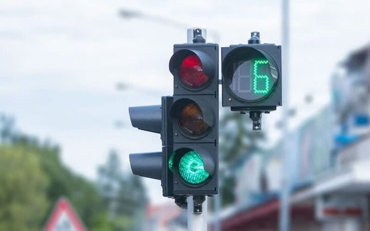 کاهش اثر ناترازی‌ها بر ترافیک شیراز با هوشمندسازی و تأمین برق پایدار تقاطع‌ها