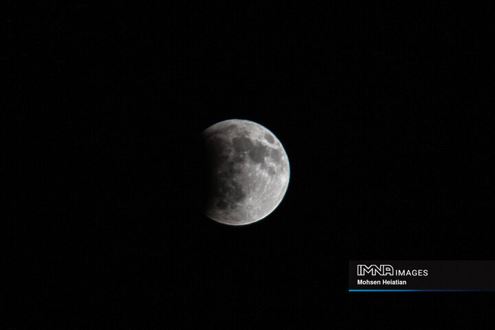 عکس‌های ماه گرفتگی ۱۴۰۴ - اصفهان