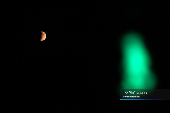 عکس‌های ماه گرفتگی ۱۴۰۴ - اصفهان
