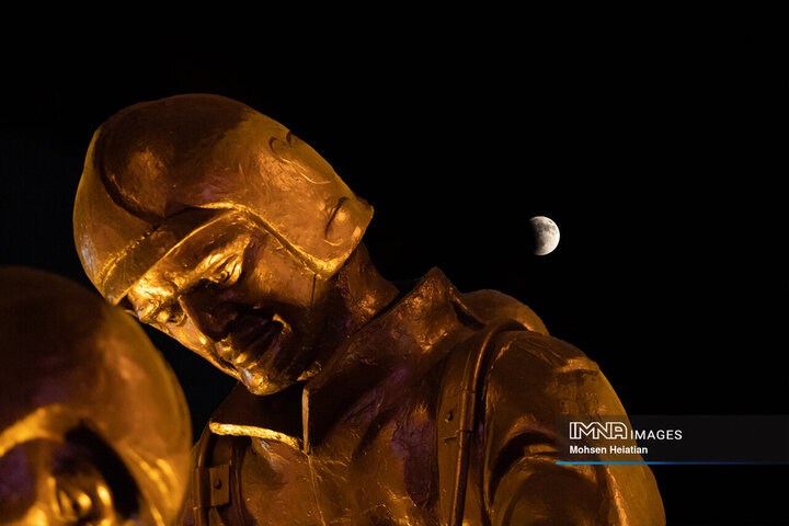 عکس‌های ماه گرفتگی ۱۴۰۴ - اصفهان