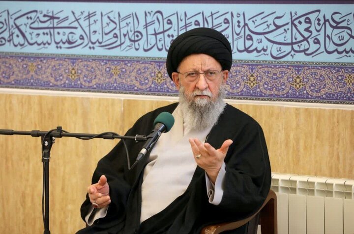 مسئله وحدت باید به یک فریضه اسلامی و فرهنگ تبدیل شود