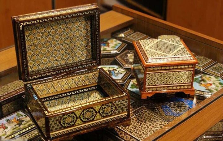 خاتم‌کاری؛ هندسه صبر و زیبایی در دل چوب و فلز