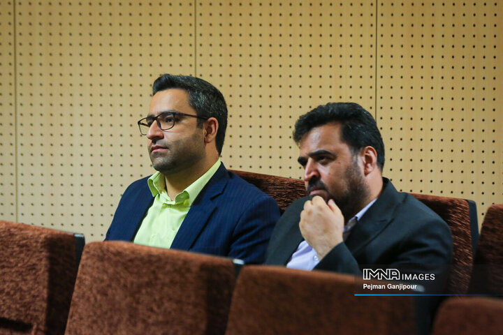 در حاشیه نشست خبری شهردار اصفهان