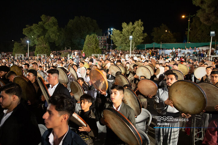 سومین شب ویژه برنامه «امت ماه»