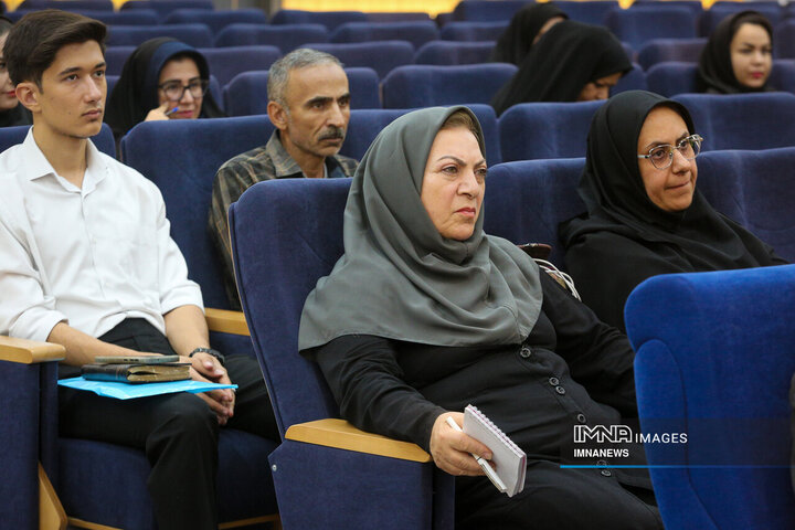 نشست خبری شهردار شهرکرد