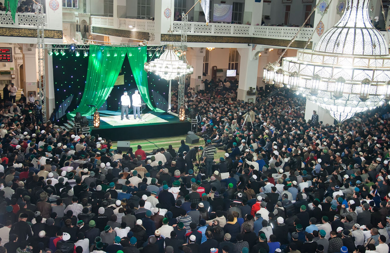 میلاد پیامبر اکرم (ص) در کشورهای مختلف چگونه برگزار می‌شود؟ + مولودی شاد عربی