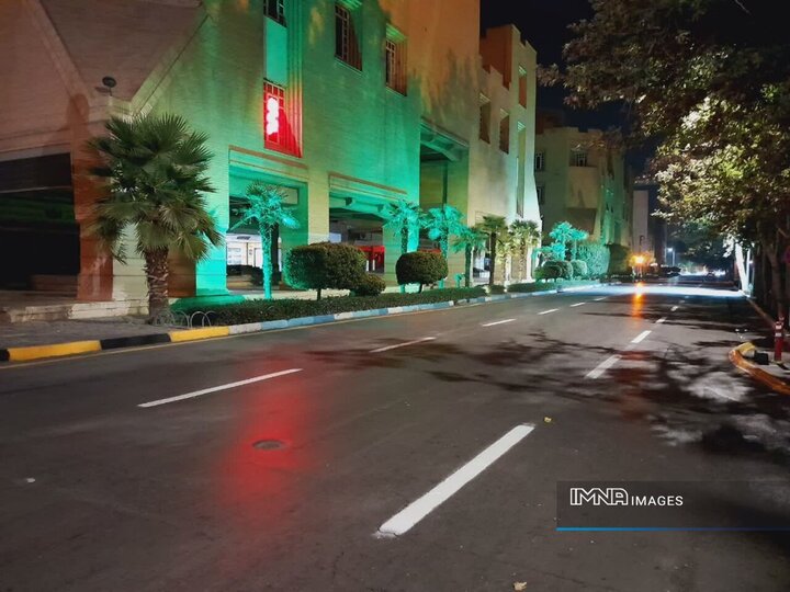 اجرای خط‌کشی‌های محوری و شست‌وشوی معابر منطقه یک اصفهان در آستانه بازگشایی مدارس