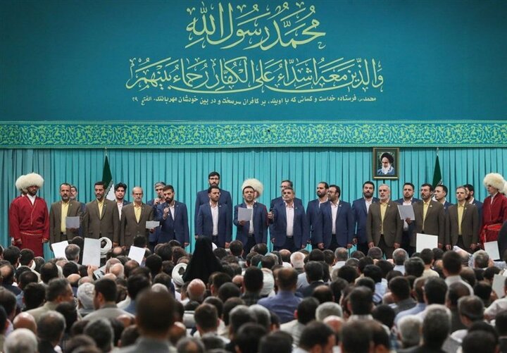 برگزاری مراسم عید ولادت پیامبر اعظم(ص) و امام صادق(ع) در حسینیه امام خمینی(ره)