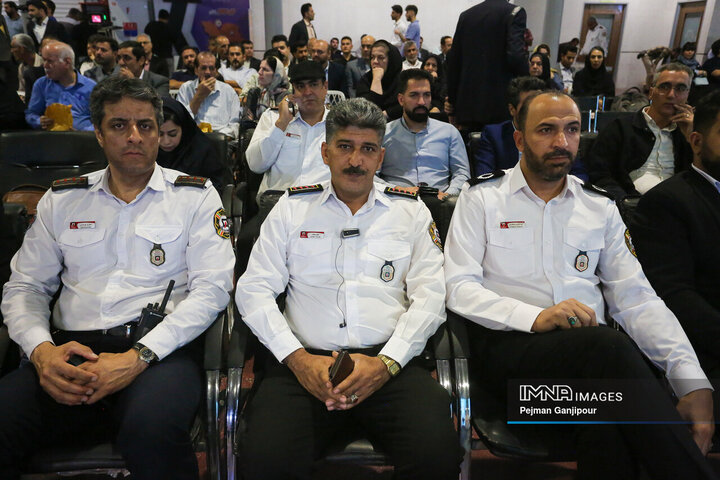 آیین افتتاح نمایشگاه حمل‌ونقل و ترانزیت و مدیریت شهری اصفهان ۱۴۰۴