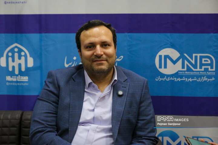 مدیریت شهری مسئول ارتقای فرهنگ گردشگری و آشنایی مردم با ظرفیتهای شهری است مدیریت شهری مسئول ارتقای فرهنگ گردشگری و آشنایی مردم با ظرفیتهای شهری است