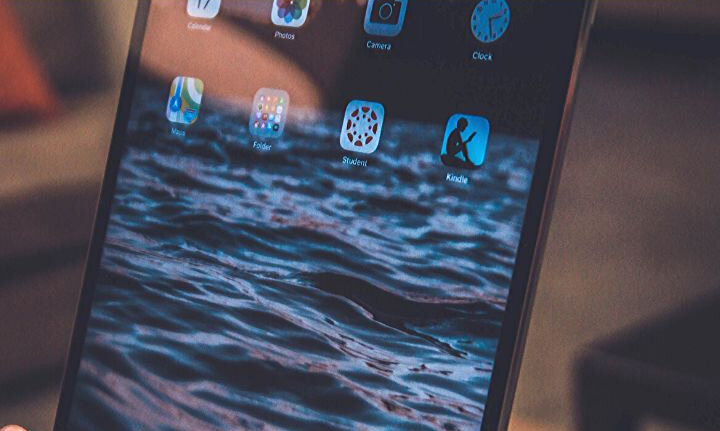 رمان هایی که در فضای مجازی وایرال شدند