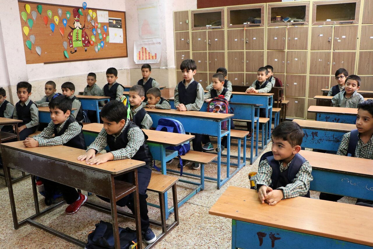 اما و اگرهای ورود زبان‌های خارجی به مقطع دبستان