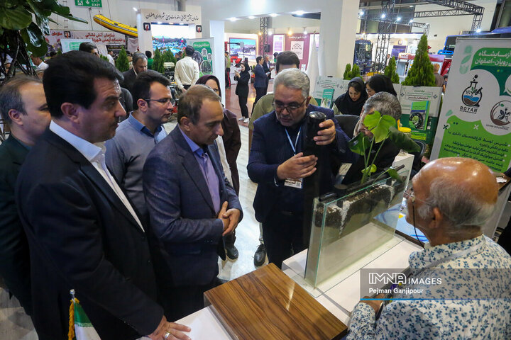 دومین روز نمایشگاه حمل‌ونقل و ترانزیت و مدیریت شهری اصفهان